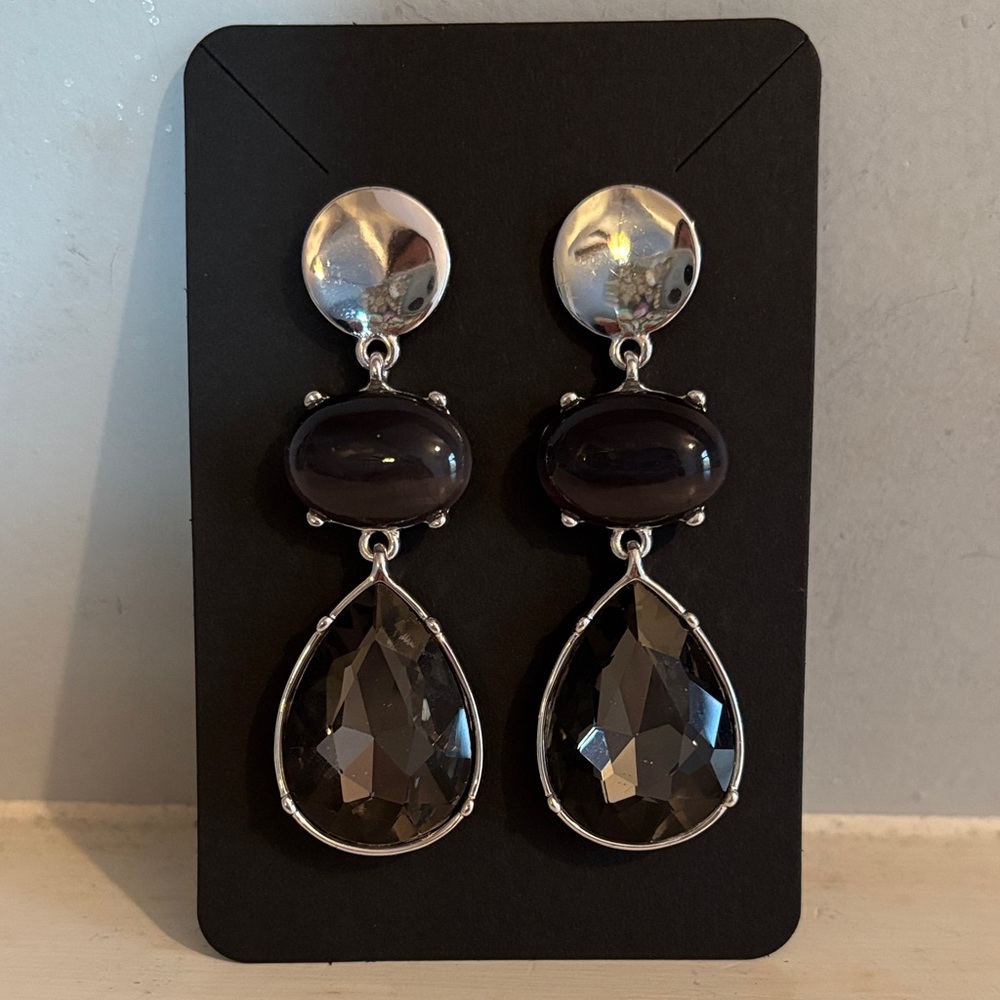 Chic Silver and Black Teardrop Earrings